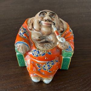 Vintage porcelain enamel box